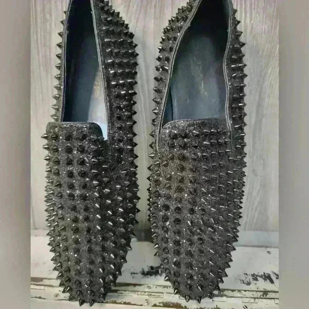 Men's size 10 JUMP New York black studded loafers.